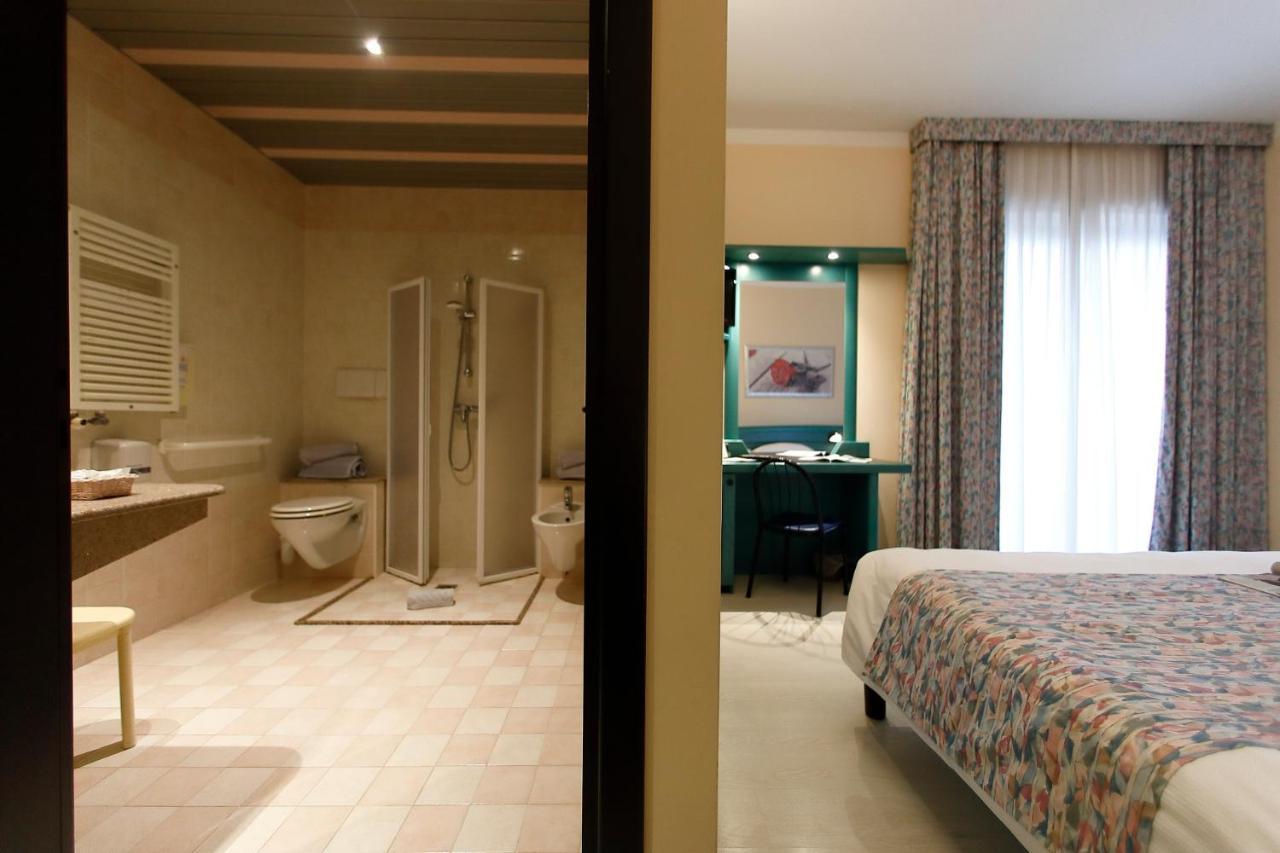 Hotel Eden Валеджо-суль-Мінчо Екстер'єр фото