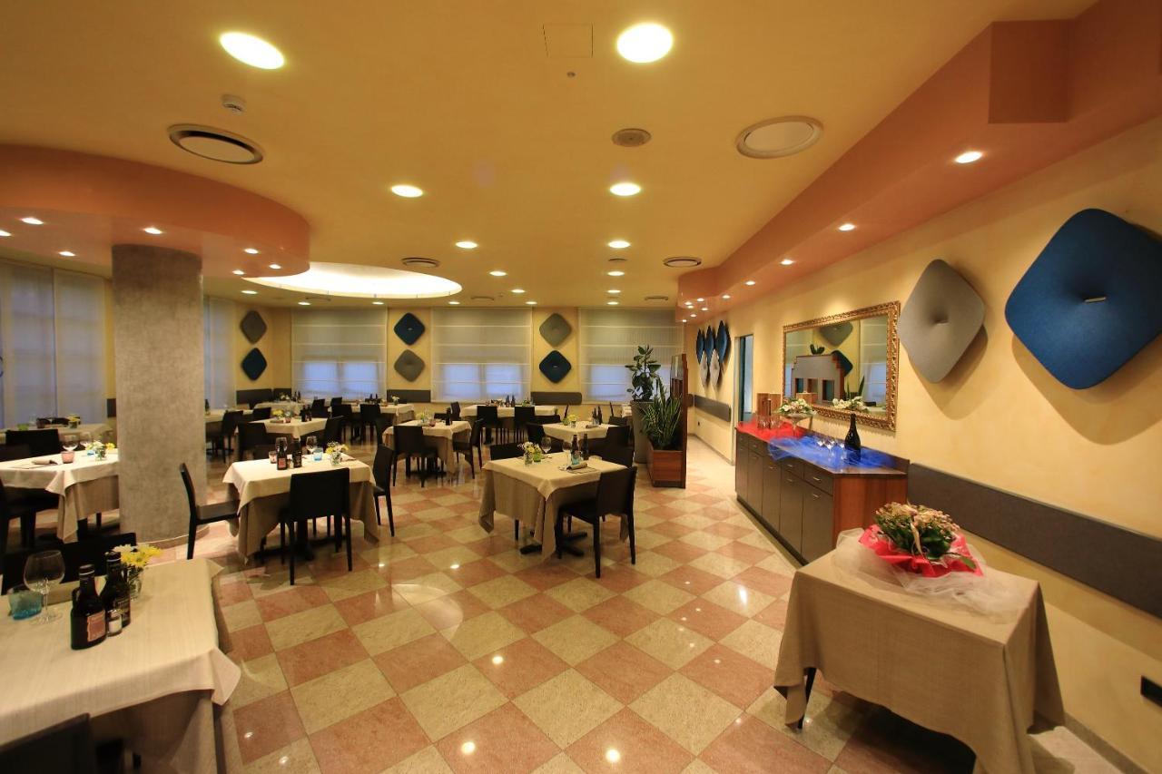 Hotel Eden Валеджо-суль-Мінчо Екстер'єр фото