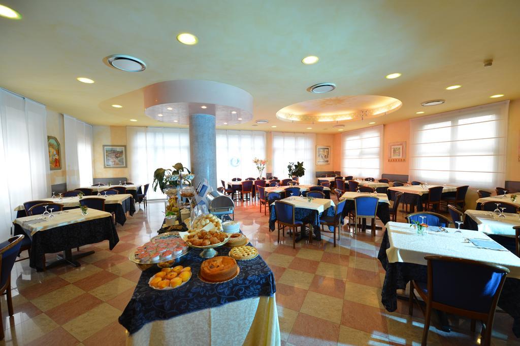 Hotel Eden Валеджо-суль-Мінчо Екстер'єр фото