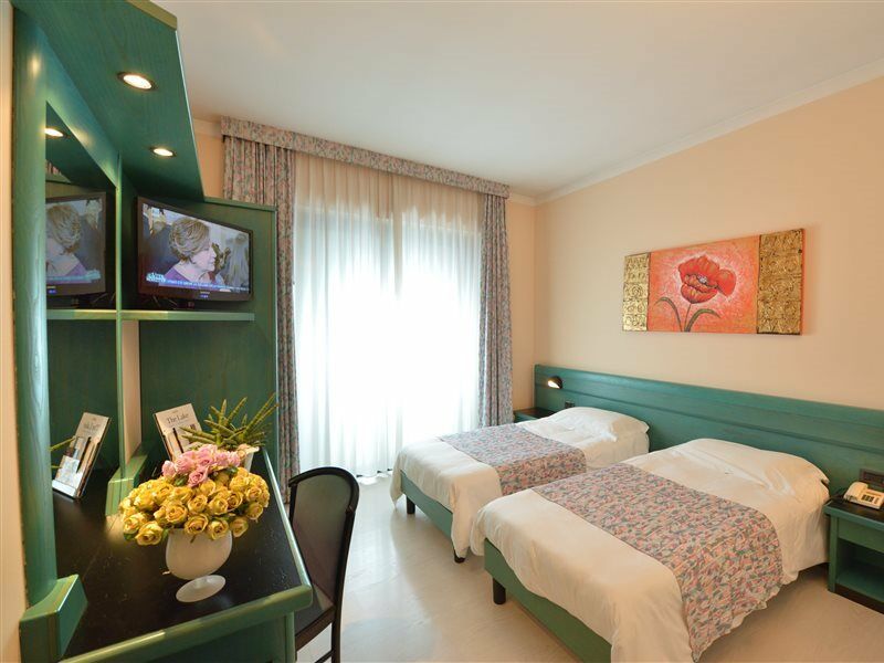 Hotel Eden Валеджо-суль-Мінчо Екстер'єр фото
