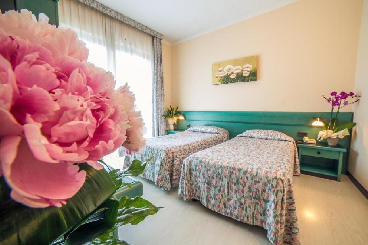 Hotel Eden Валеджо-суль-Мінчо Екстер'єр фото